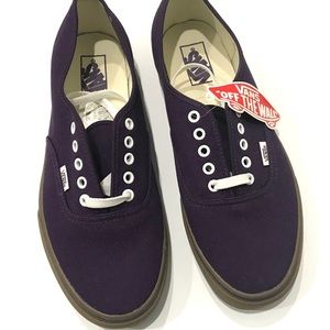 New Vans - Women Size 12